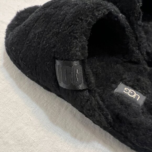 UGG Men’s Fluff Slippers Black Size 8 – Cozy Plush Open-Toe House Shoes - Picture 3 of 8